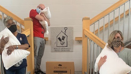 DOWNLITE's tweet photo. We were proud to help furnish the world's largest Ronald McDonald house right here in Cincinnati with our pillows.
Learn more:
https://t.co/DbdBEGmX57
You can help to by donating @:
https://t.co/DNGMbBWl3e
#ronaldmcdonaldhouse #charity #downlite @rmhcincinnati https://t.co/R5j5sQOwqc
