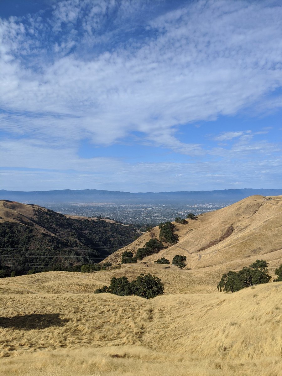 NiranjanTulpule's tweet photo. Since the lockdown, I've been biking every Friday morning up in the East Foothills of San Jose. It's really sad to see that these beautiful hills on fire. https://t.co/WcQzUyYldM