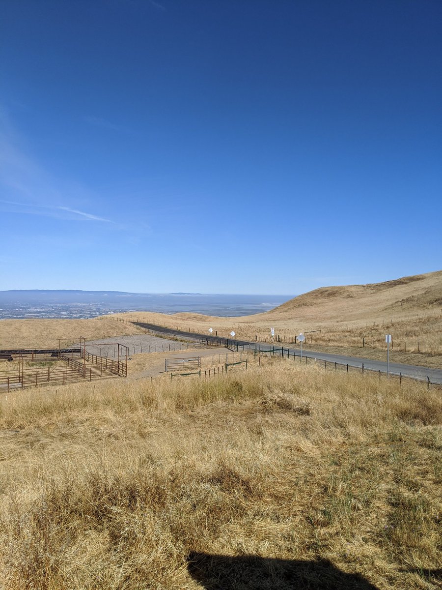 NiranjanTulpule's tweet photo. Since the lockdown, I've been biking every Friday morning up in the East Foothills of San Jose. It's really sad to see that these beautiful hills on fire. https://t.co/WcQzUyYldM