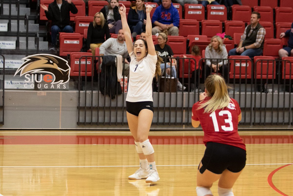 SIUECougars's tweet photo. Got that ✨ Friday Feeling ✨ https://t.co/ZLECXt2EYa