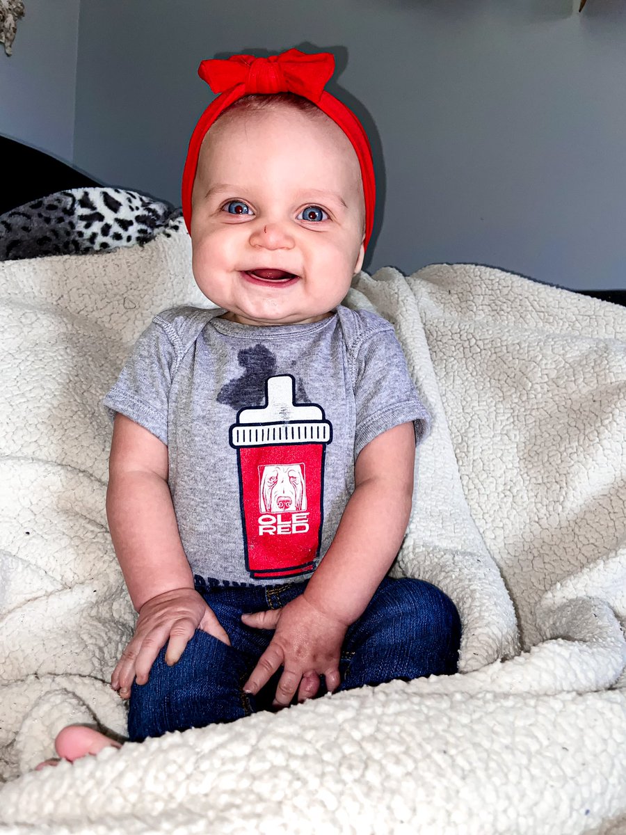 AnnaBritton0825's tweet photo. Cutest #drinkingbuddy @blakeshelton https://t.co/GGIkuhIZhn