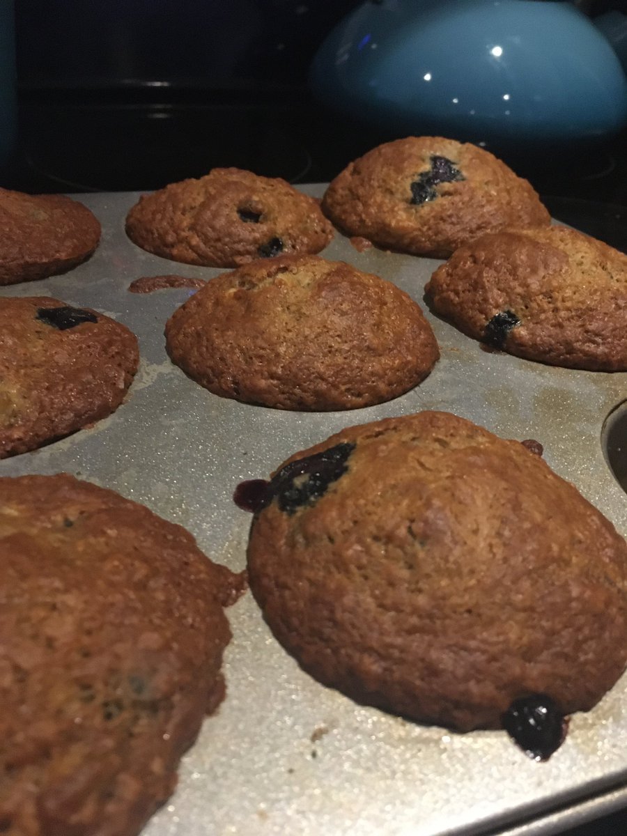 MadameFatimaK's tweet image. Le camp de littératie du @CSViamonde s’achève derrière les fourneaux. On a célébré les efforts en cuisinant!
Des élèves engagés dans l’apprentissage de la lecture en virtuel #lectureinteractive + @LaliloApp #vacancesApprenantes #ete2020 #campvirtuel #cuisineravecdesenfants 🥧🍌