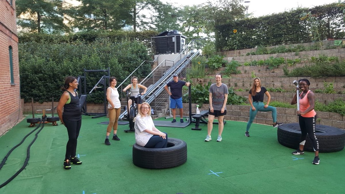 stephanie_SLT's tweet image. Team bonding at its finest thanks to big john! #AHPsActive #slpeeps #boxingtrainer #teamsmash @RCSLT @BartsENTSLT