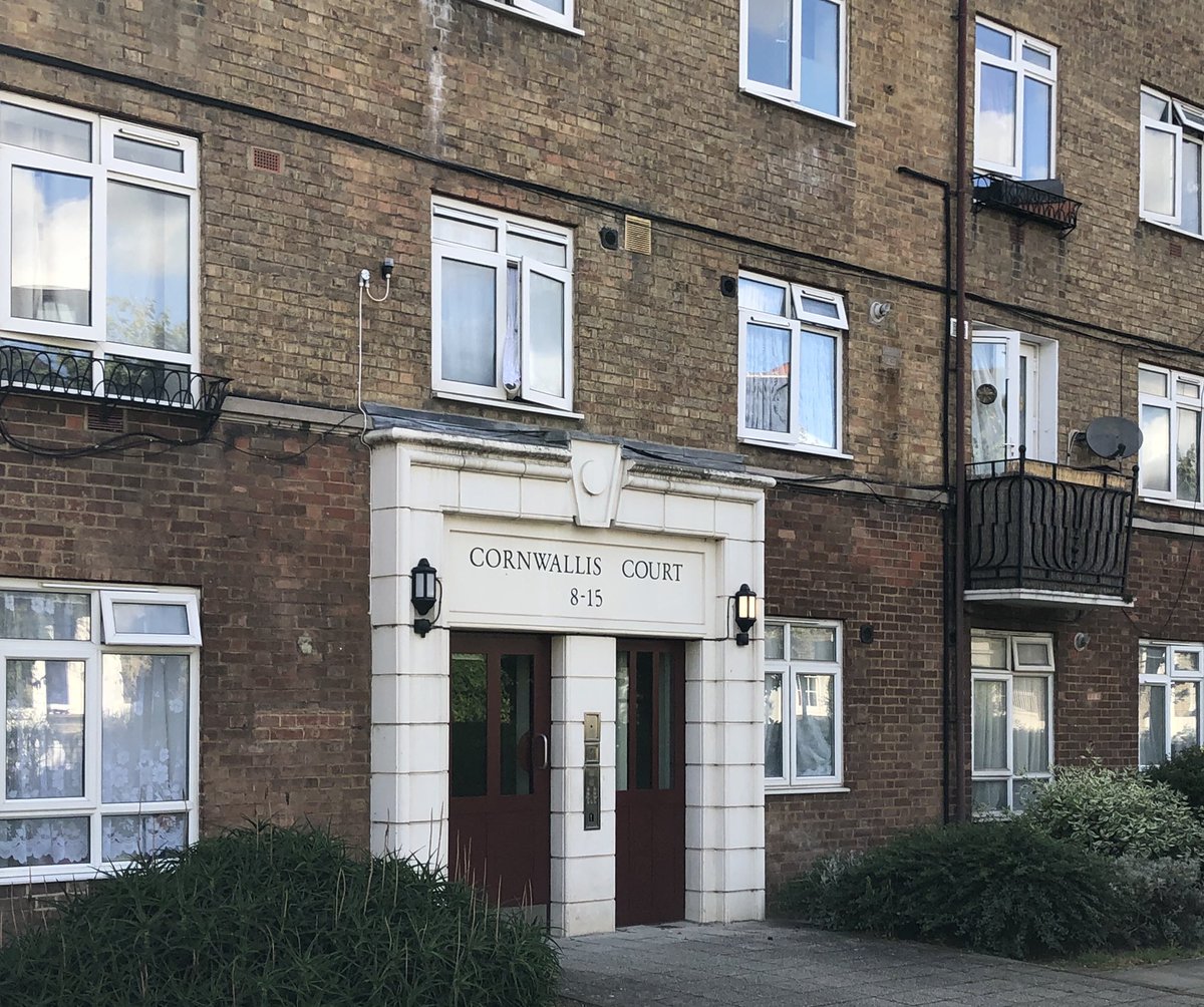 Intersting one here in Stockwell - very basic modern building but with quite an ornate Art Deco portico