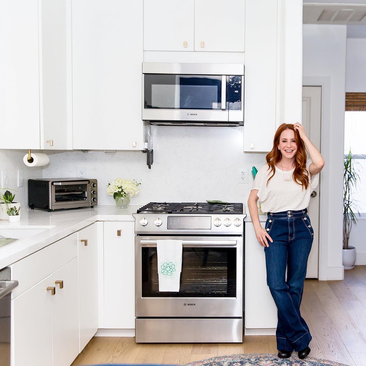 Our <a href="/BoschHomeUS/">Bosch Appliances US</a> kitchen suite was designed to perform, all while being family-friendly! From the fridge to the range to the dishwasher, every element was thoughtfully designed to integrate beautifully into our kitchen (and our lives!). More here: amydavidson.com/?s=bosch #Partner