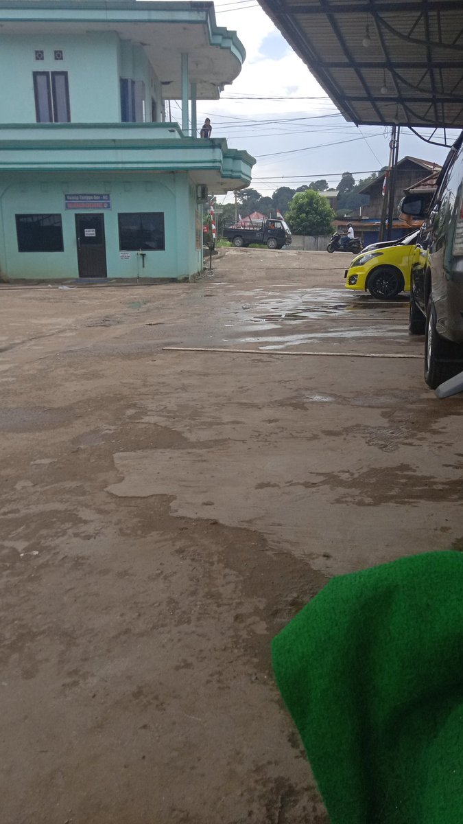 Disinilah tempat makan saya.sehari hari.jngan lupa bersyukur ..