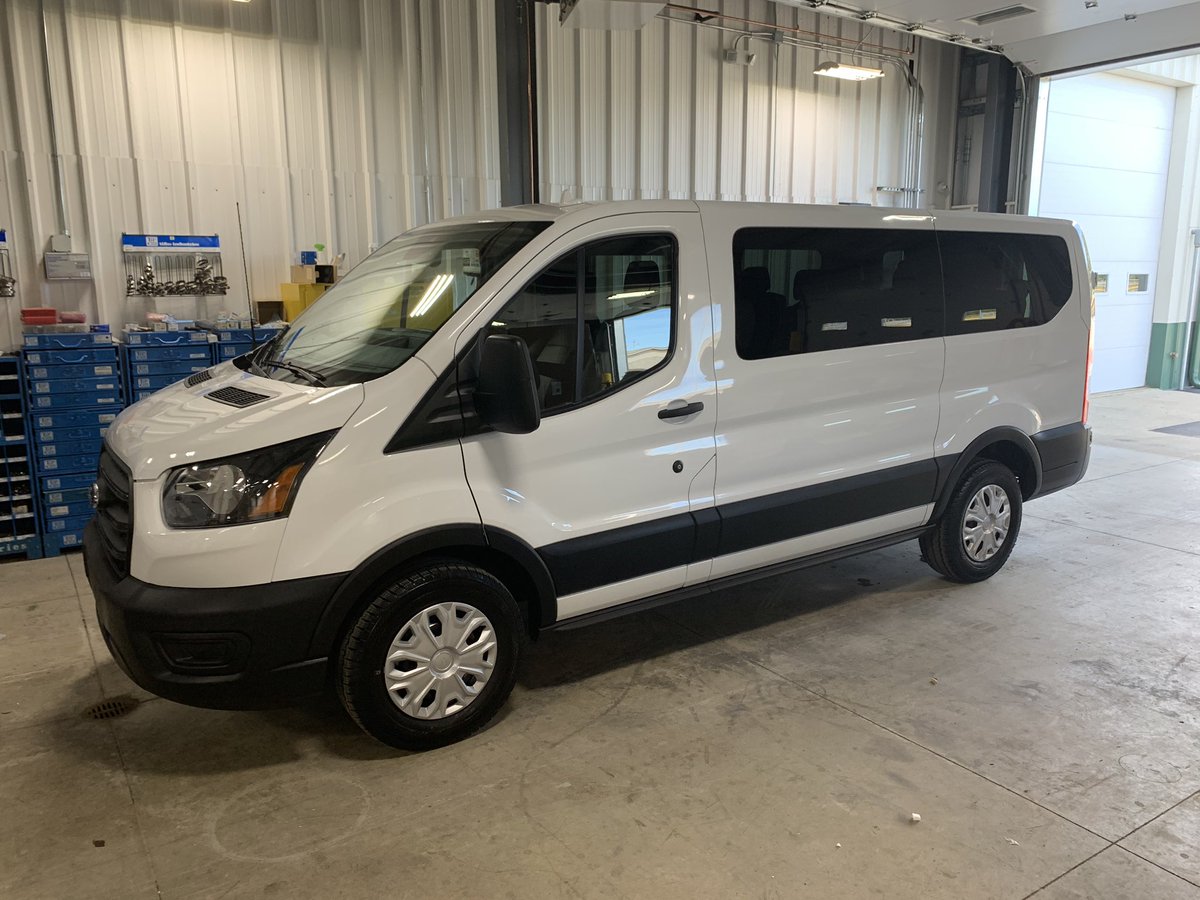Firks_Justin's tweet photo. Huge upgrade to the Transportation Department at Bethel Local Schools today. Our two new 10-Passenger vans arrived. Will assist with the travel of our extracurricular &amp; co-curricular activities and students with disabilities. #BethelLegacy #BeeElite #BeeRelentless 🐝🐝🐝 https://t.co/04y6Npmh5G