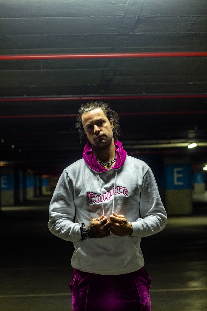 Empire_CSA's tweet image. F/W 20 - WHITE/PINK VELVET SET NOW AVAILABLE. 
Shop now at empirecsa.co.za 
Ph: @theprerelease