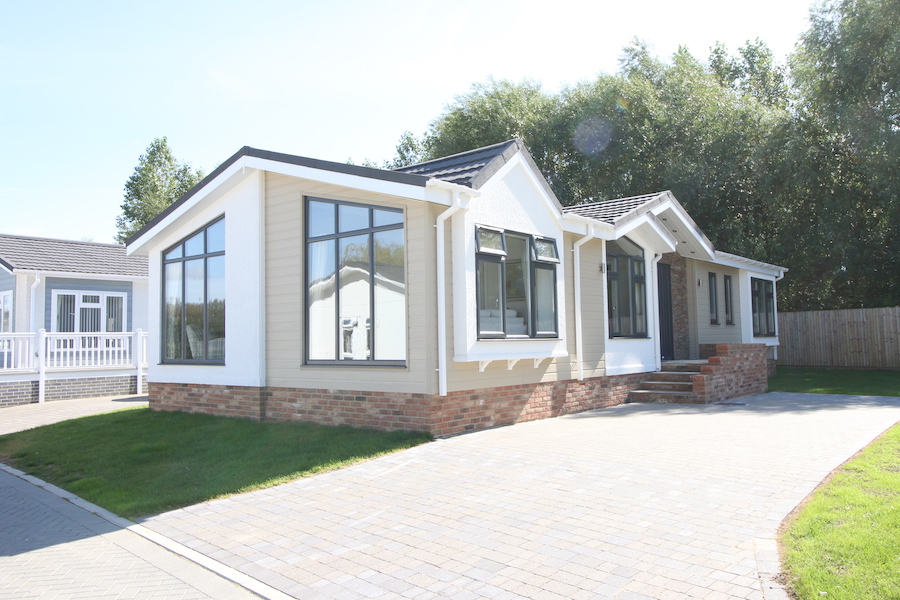 WillowParkLL's tweet photo. Delamere-  https://t.co/3DCJE11kEq #luxurylodges https://t.co/pxlgr1sCWt