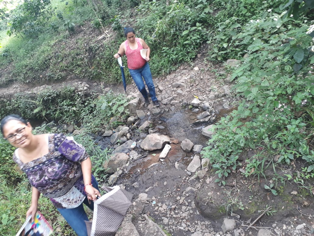 DJinotega's tweet photo. Jornada intensiva de visita casa a casa a padres de familia para recuperar la asistencia de estudiantes a clase a nivel Departamental - Jinotega https://t.co/N3snKK3hZl