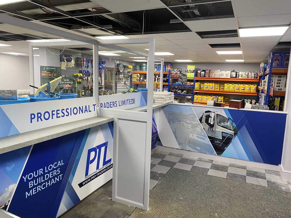 ProTradersBM's tweet image. Signage for the new counters and shop arrived today. 👍🏻