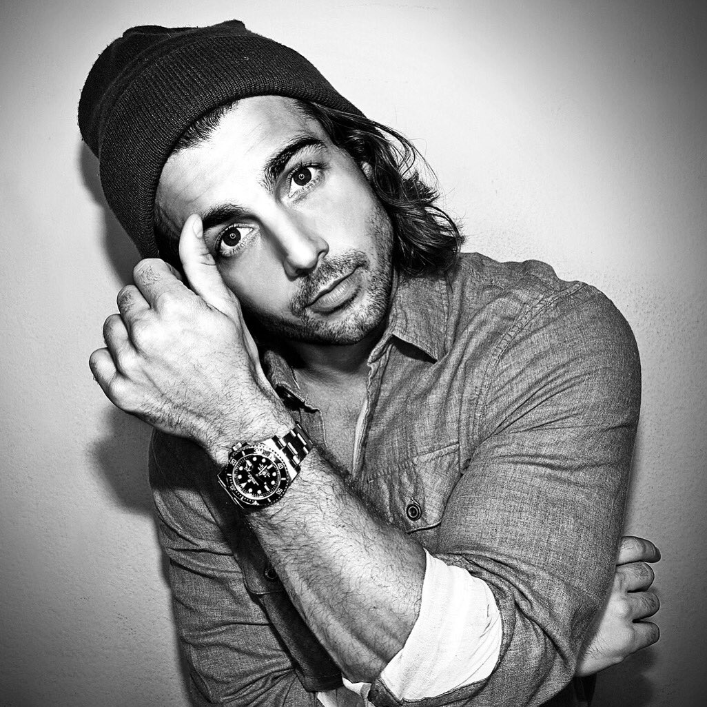 Yo hang on my eyebrow is itchy, lemme just hit it real quick with my thumb from the hand on the opposite side of my body..? Bc THAT makes sense. It’s fine though. Nothing has to make sense anymore.