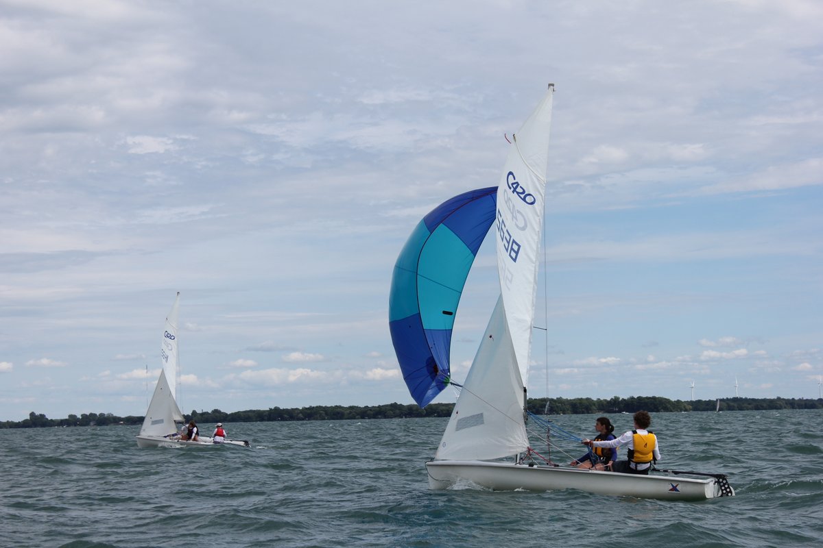 JuniorSailing's tweet photo. Yesterday we hosted the annual Bronze Regatta! Thank you to all the sailors and coaches for participating safely 

#optisailing #kingston #ontariosailing #420sailing #kyc #summercamp #zoom #sailing #free #yachtclub https://t.co/STHYS8h79W