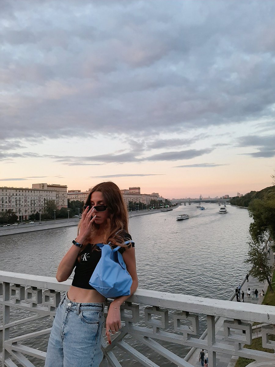 olgamonsterrr's tweet photo. Тупо блин лучший кадр!¡¡ именно в нужном состоянии блин поймала https://t.co/MVAcBdaO4D