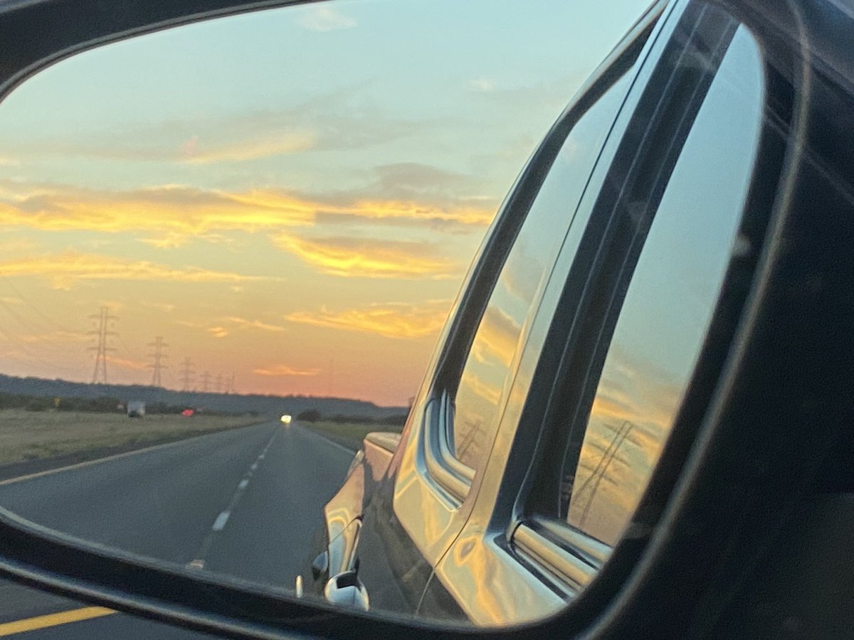 naturenut7's tweet image. Random pics from the road - Interstate 10 El Paso to San Antonio. #upandback #HighwayDrive #rearviewmirror #sunset  #alldogscount