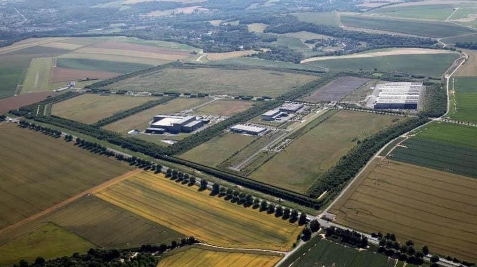 Contrairement aux informations relayées par la presse, ROCKWOOL confirme la poursuite de son projet d’implantation sur le territoire de GrandSoissons Agglomération et le Parc du Plateau. ROCKWOOL France finalise les études techniques, l’enquête publique se déroulera en octobre