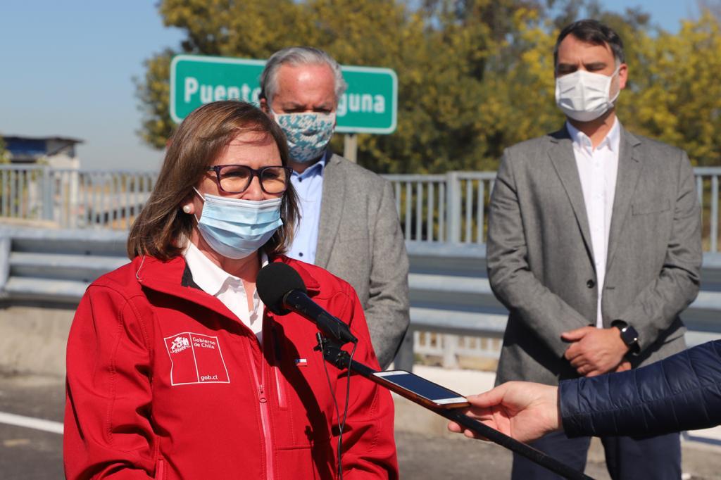 Seguimos mejorando la conectividad de #OHiggins Este mediodía junto al Seremi <a href="/moisessaravia2/">moises saravia</a> al Diputado <a href="/javiermacaya/">Javier Macaya</a> y al Alcalde #Requinoa Antonio Silva, realizamos la apertura de la nueva vía que une Los Lirios con #Olivar y mejorará la conectividad entre ambas comunas.