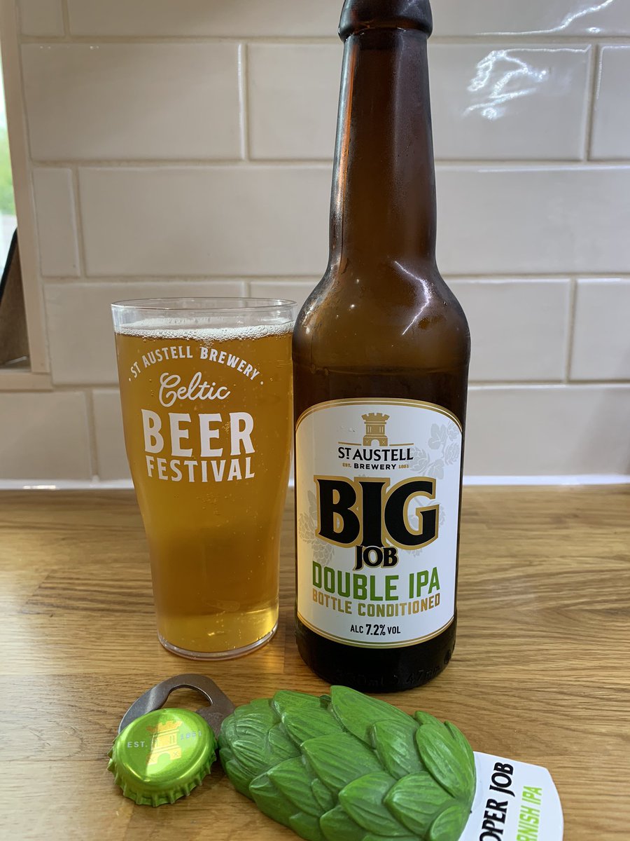 It’s #Dipafriday and what better beer to kick off than <a href="/StAustellBrew/">St Austell Brewery</a> Big Job!! The Big Brother of <a href="/properjobale/">Proper Job Ale</a> A big hoppy beast of a beer which can only be described as lush! 🤤#Dipa #properjobambassador #cornwall #bigjob #thosewhoknow