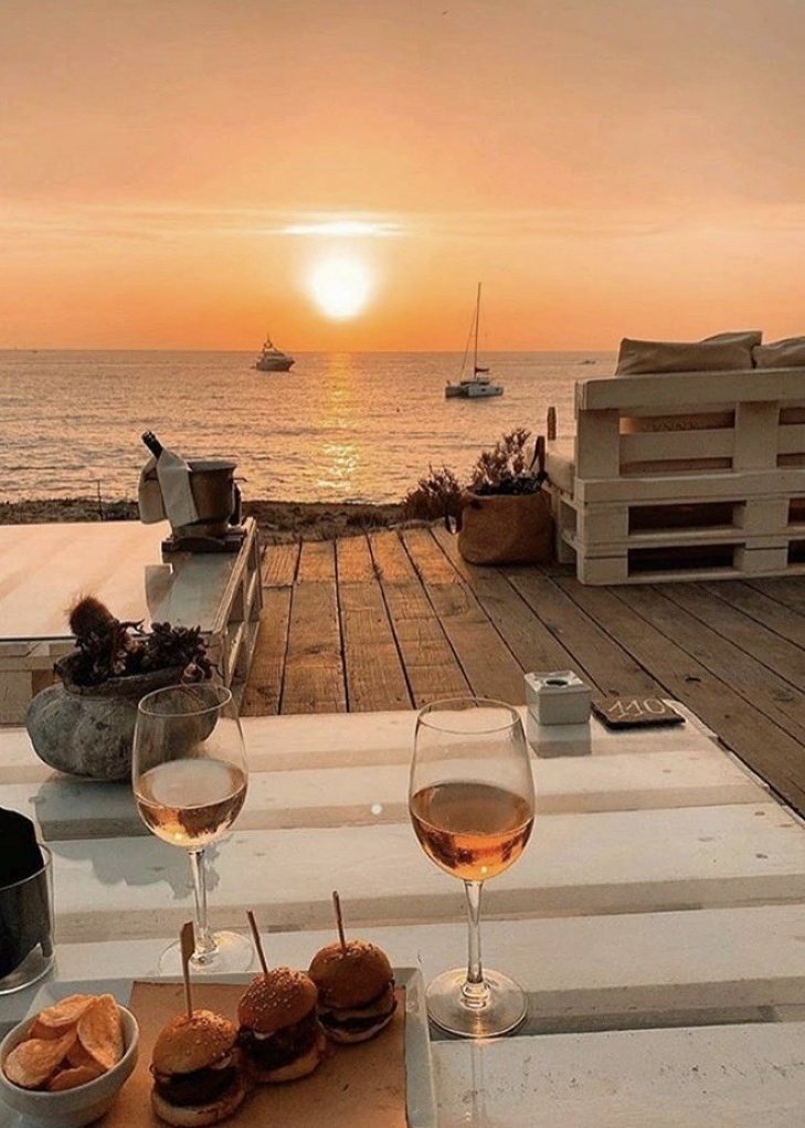 7. KiwiYou find everything new exiting. You love unplanned things, holidays with friends. You never let anyone bring you down. You always stand up for yourself. You're not afraid to share your opinion. You're good at pretending and hiding your true self.