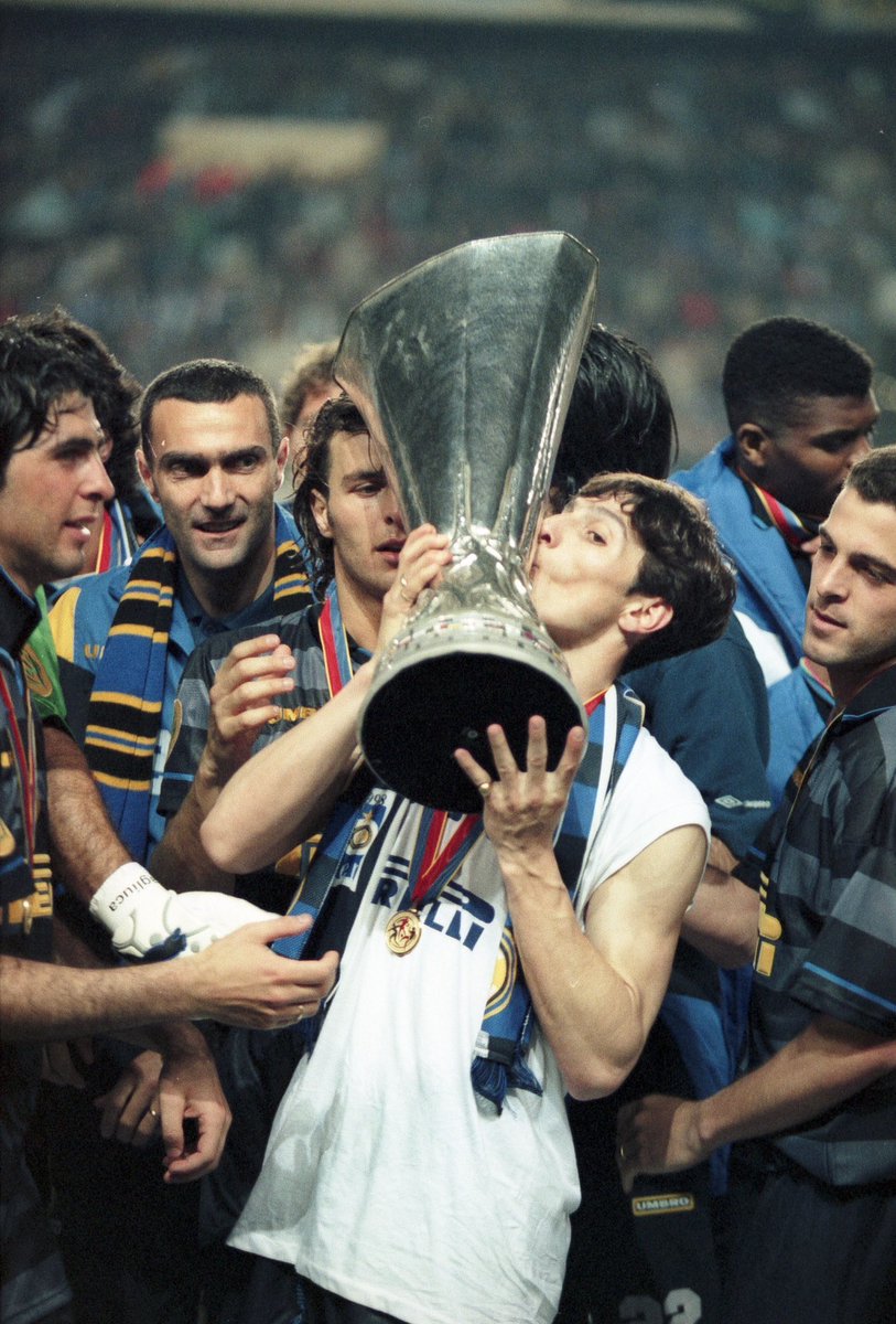 razqan8's tweet photo. #InterSevilla   #ForzaInteramala  🏆 https://t.co/efCxmambbT