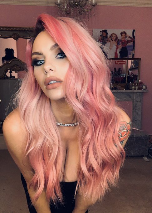 Well hello Twitterverse...! It&rsquo;s been YEARS..! Been shooting movies and popping out babies..! What have<a href="/tag/newprofilepic"class="tags"><span>#newprofilepic</span></a>