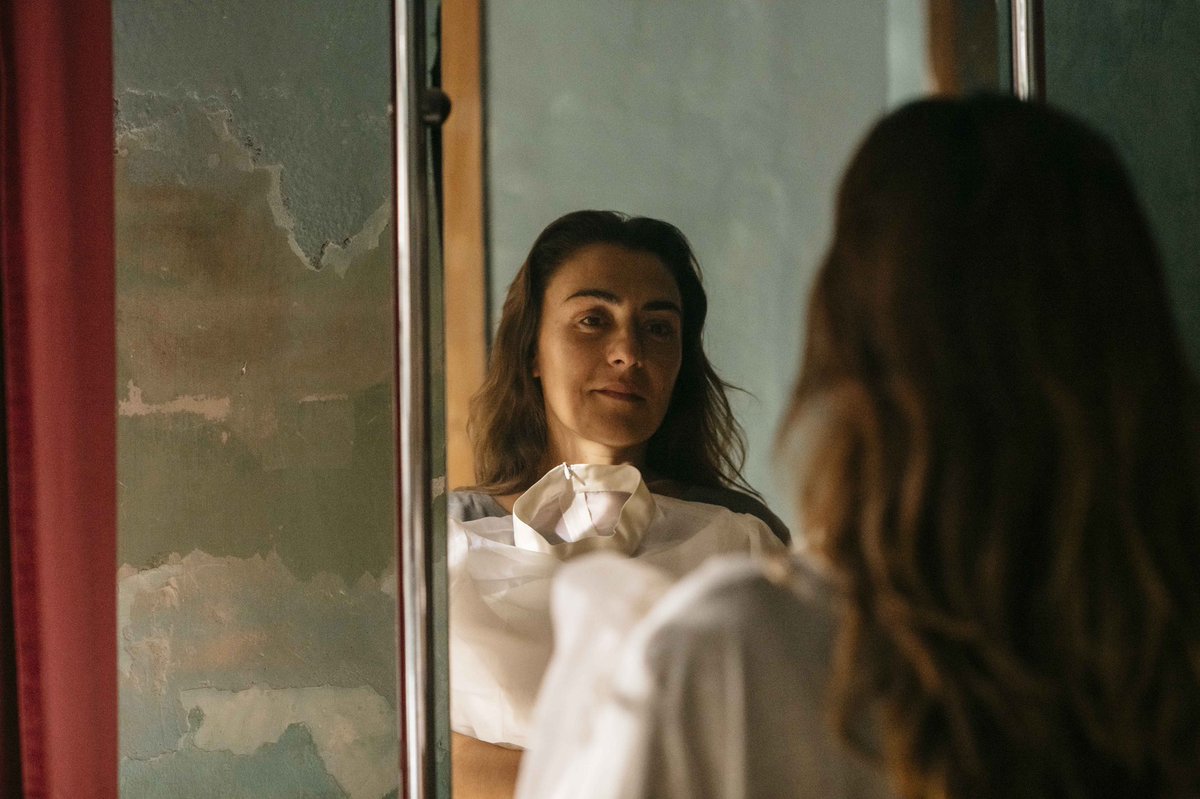 #ENTREVISTA Hablamos con <a href="/candela_penya/">CandelaPeña</a> de #LaBodadeRosa, de la cultura, del cine, de una historia llamada “Puerto y Camino” y mucho más que no te puedes perder... 
“Yo me he criado en los cines, las historias me han salvado la vida”. 
👇🏻📝 <a href="/MartaJuanola/">Marta Juanola</a> 

lacajadmusicatv.com/candela-pena-y…