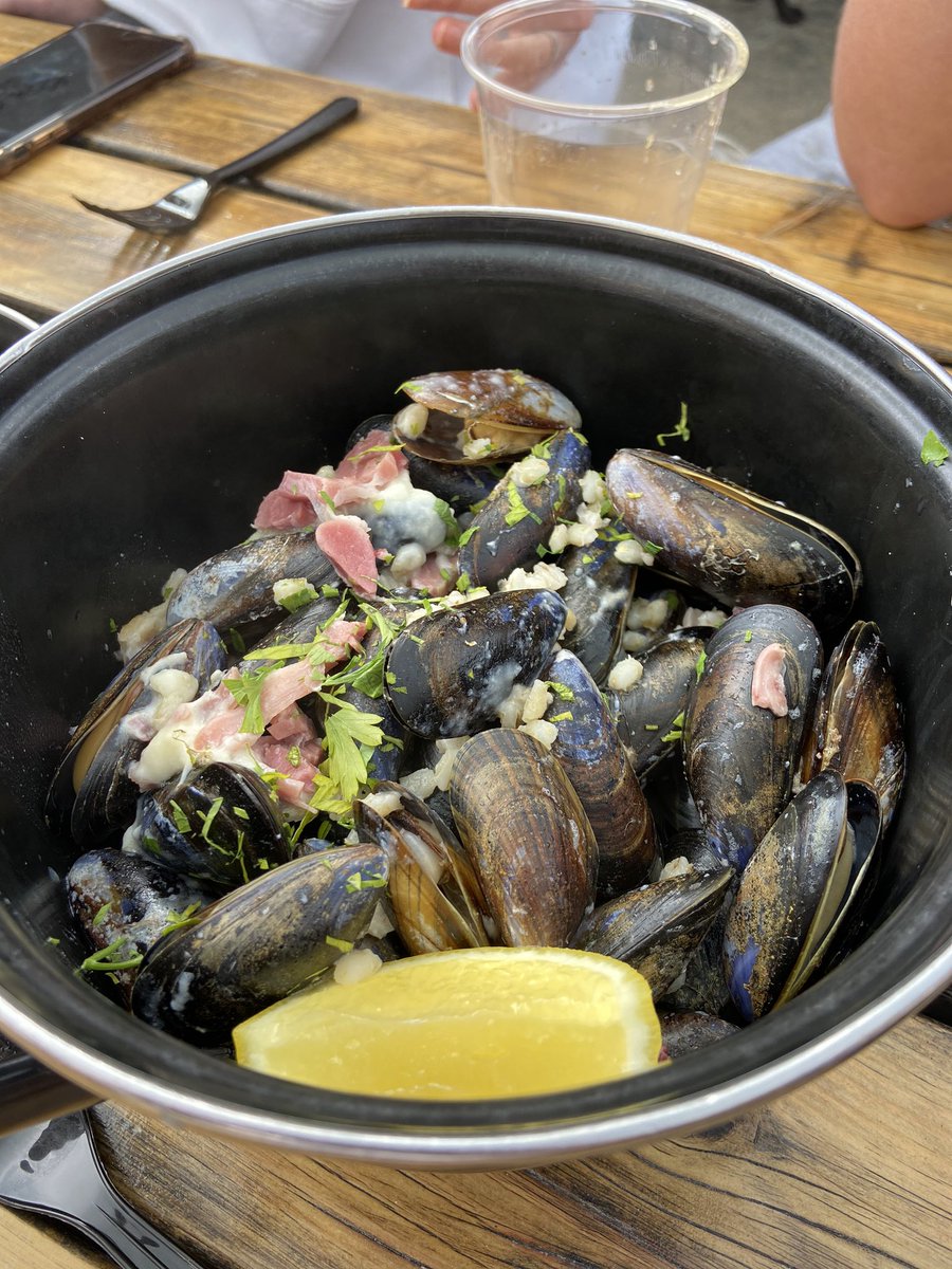 TampopoFox's tweet photo. @Harrys_Shack @CausewayFoodie @Peter_Boston1 @WarkesDeli From sea to table #harrysshack https://t.co/hgImAtNlkD