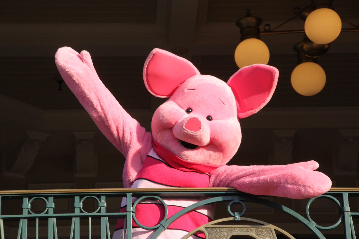 piglet disneyland