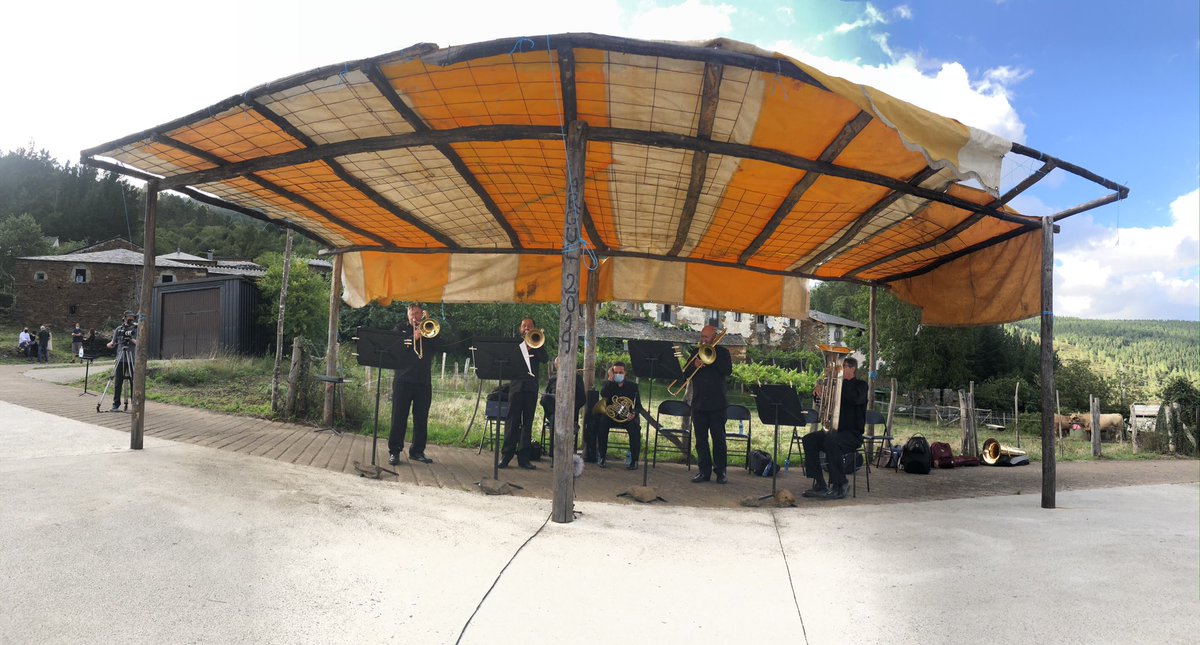 OSPAcom's tweet photo. Brillantes. Así están soñando nuestros metales en #Argul #estápasando #pezós #pesoz #asturias #asturies #ospa #conciertosBIC #BIC @TurismoAsturias @GobAsturias https://t.co/842YZZivQN