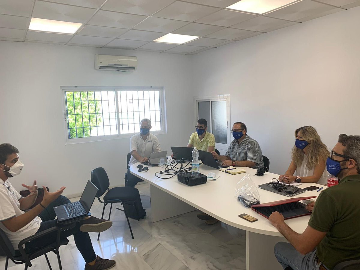 Formación de #Control #KNX impartida por #Schneider en el día de ayer en Coto #Malaga.

La única fórmula, Prescribir nuestro camino.