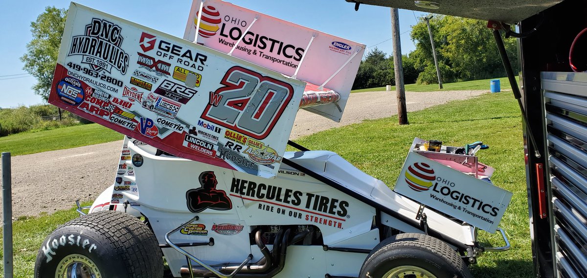 GregWilsonw20's tweet photo. We are got our @HerculesTires @OHIOLOGISTICS @DNCHydraulics @GearAlloy ready for tonights @ASCoC race Wilmot Raceway in WI. Thanks to track, @IRA_sprints ,and everyone that worked to give us a race. https://t.co/BZor2FVDgz