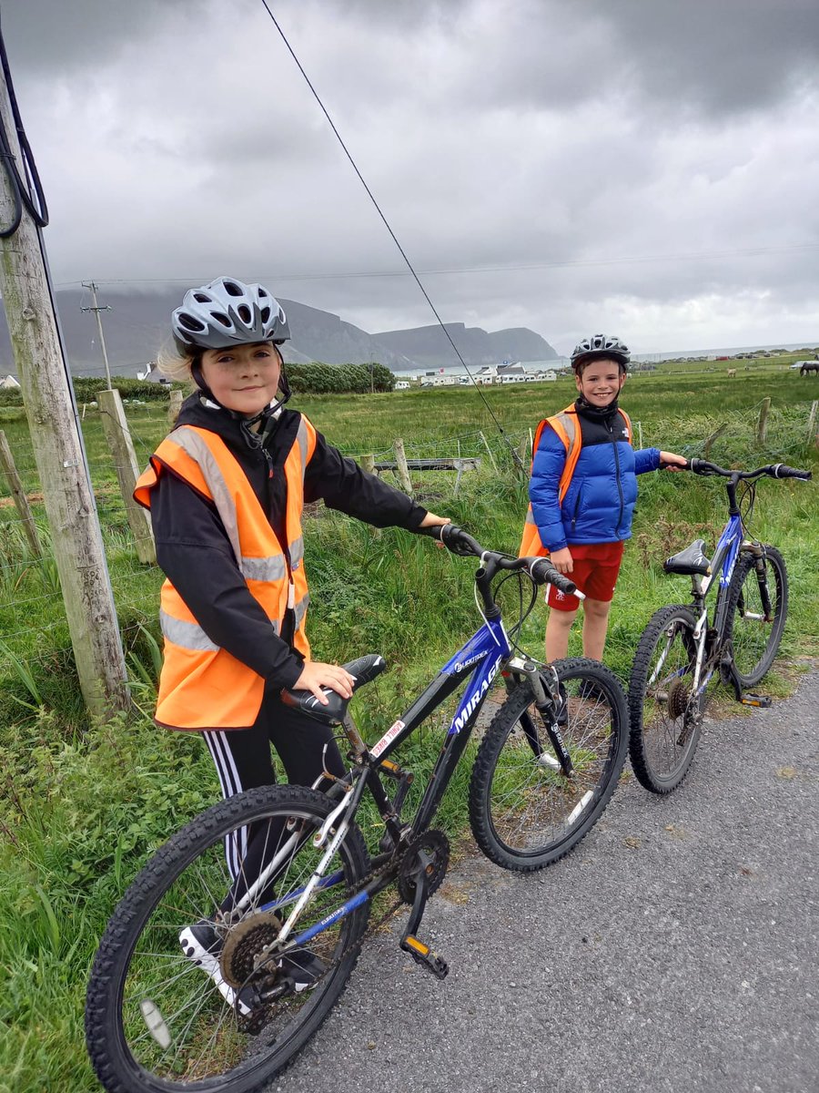jenniekar's tweet photo. ๐ดโโ๏ธ๐ดโโ๏ธ๐ดโโ๏ธ๐ดโโ๏ธ #AchillIsland #Cycling #Wrecked #NeedAPint #JoAndCian https://t.co/5ZZJd2QGMq