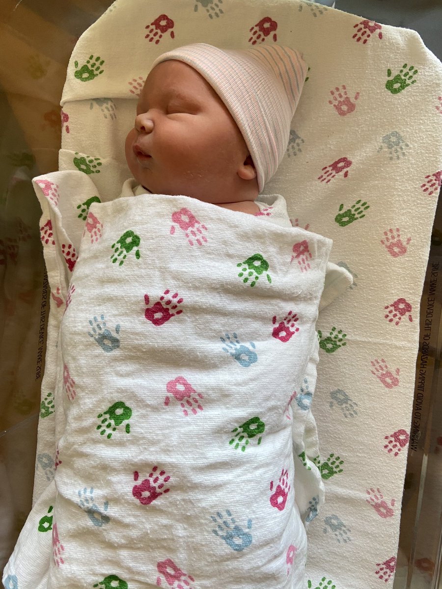 My sister welcomed a beautiful baby boy this morning ♥️ (10 POUNDS!) I am now officially, “Aunt Jenny”

Any bets if he’s the future Brian Urlacher? 🐻