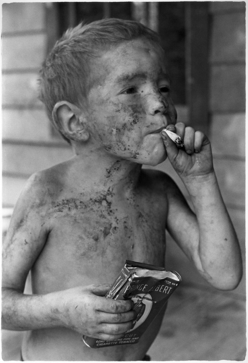 YourWullie's tweet photo. A few of William Gedney’s images of Kentucky life taken back in 1964 https://t.co/SdVqKh0r8J