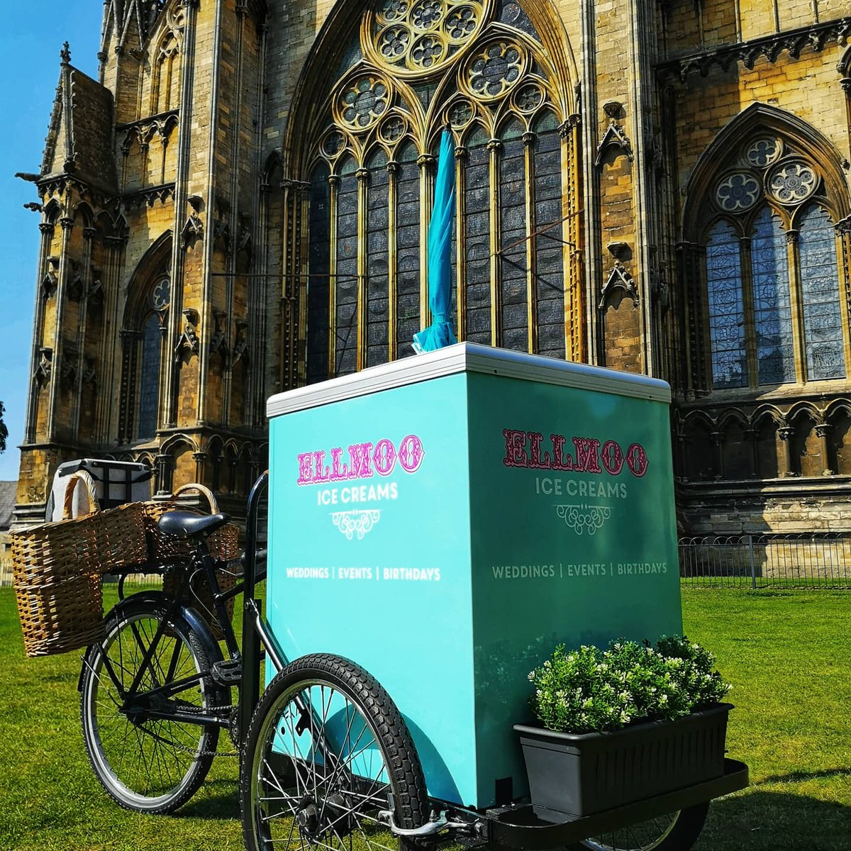 Happiness is everything.. Simple living is everything.. No stress is everything. This is why I chose a new career

#lincolnshire #icecream #icecreambike #weddinghire #corporateevents #privateevents #vintagebike #pashley #pedal #lincoln #keepingitlocal #newventure