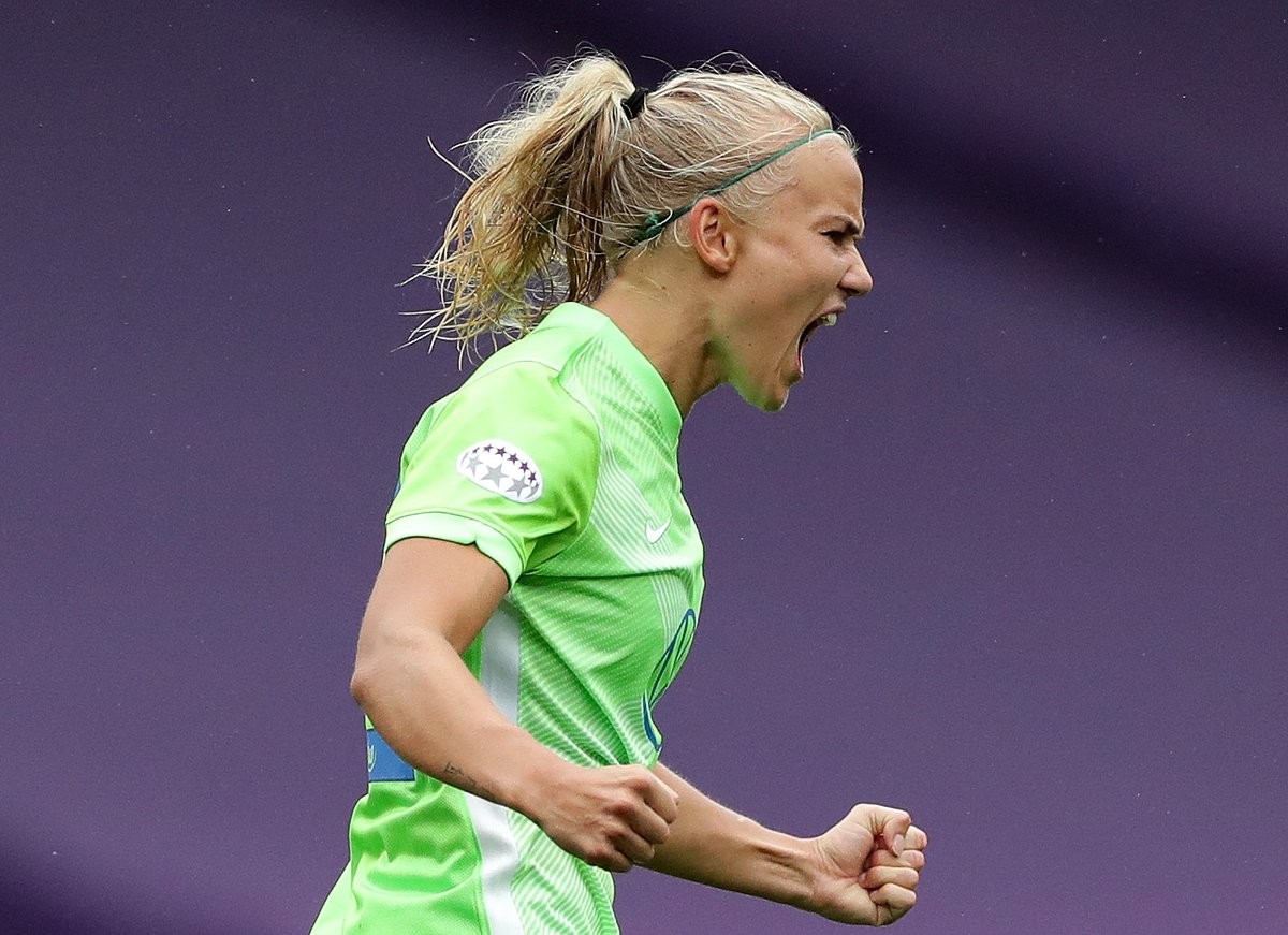 AsifBurhan's tweet photo. “We needed a few minutes to get into the game and when we became more patient we found the right moment to attack. The team played well and the substitutes gave us great energy to keep up the tempo" @PernilleMHarder after scoring four goals for @VfLWob_Frauen in the @UWCL #GLAWOB https://t.co/oZocxbdFcR