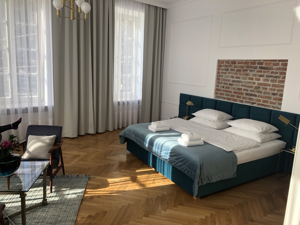 Again, we got an Airbnb that far exceeded the priceFor under $80 for 1 night this was our spotCenter of town and extremely nice condo[cont...]