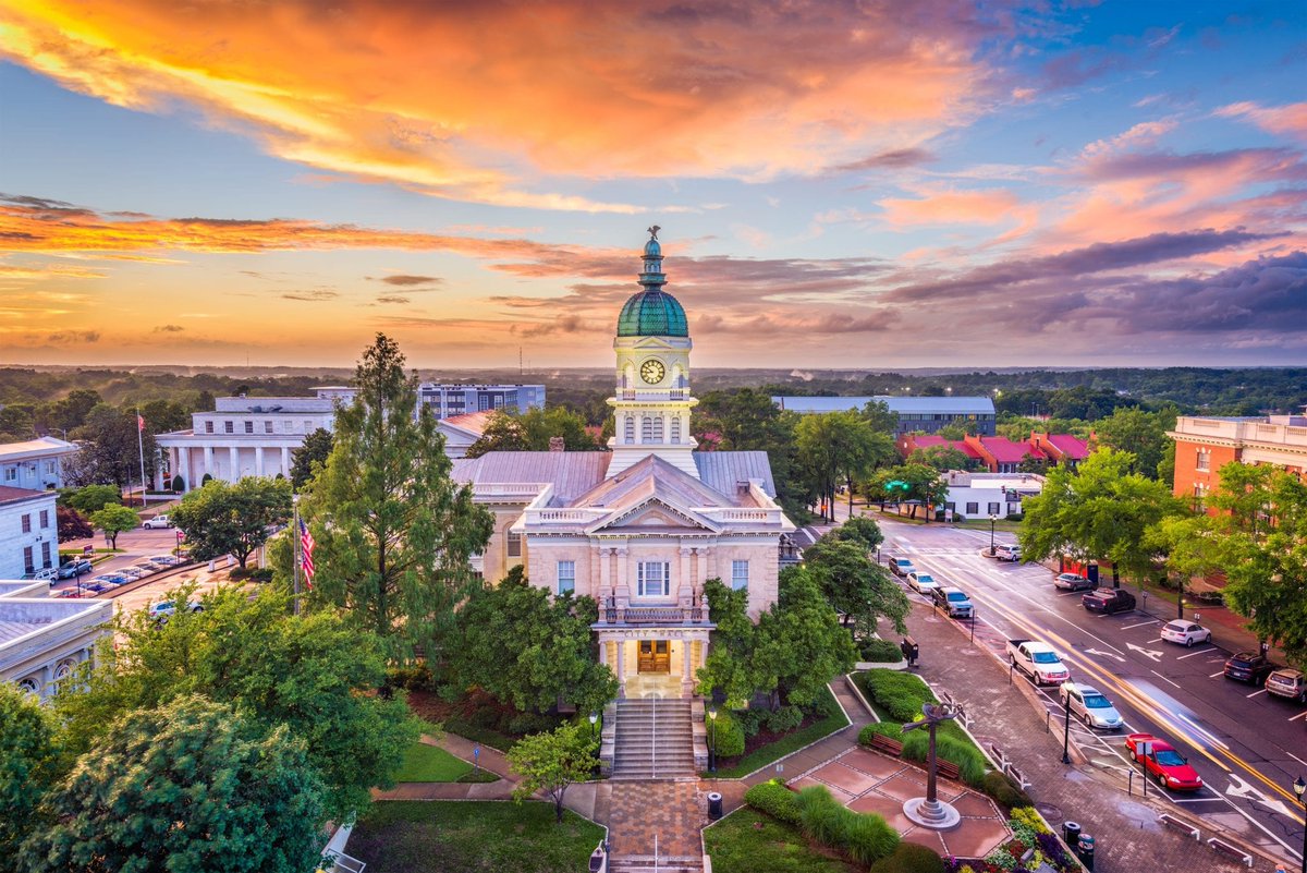 Absolutely delighted to announce that I have accepted a tenure track position as an Assistant Professor of Computational Astrophysics at The University of Georgia! I am so excited to move to the USA with my amazing wife 
<a href="/NatalieKenny/">Natalie Ó Cionnaith-Hall</a>
