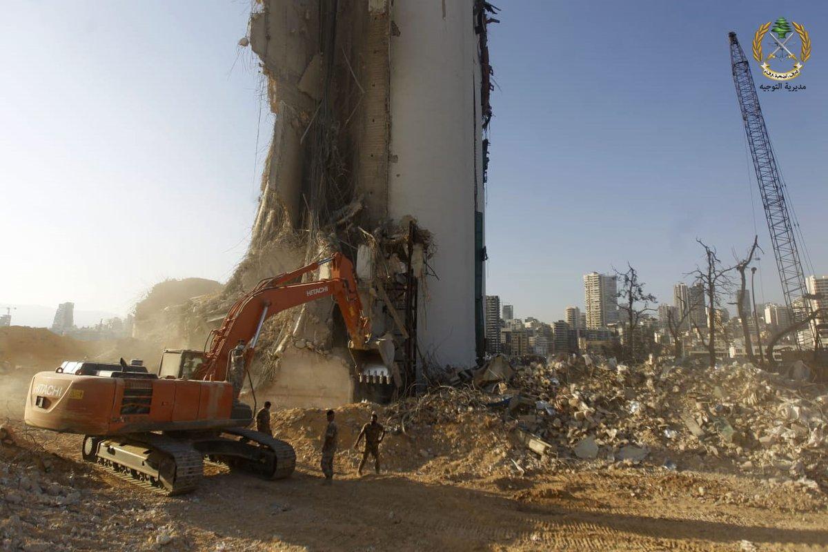 BeirutMatters's tweet photo. استمرار اعمال البحث في بقعة الانفجار في المرفأ

لإن بيروت بتهمنا كلنا، ولإن بيروت عايزتنا، نحن اهتمينا

website:
https://t.co/xahzhmMpVA

facebook:
https://t.co/EaKjkfPF28

#مرفأ_بيروت #بيروت #من_قلبي_سلام_لبيروت https://t.co/GvBzHPGhVw
