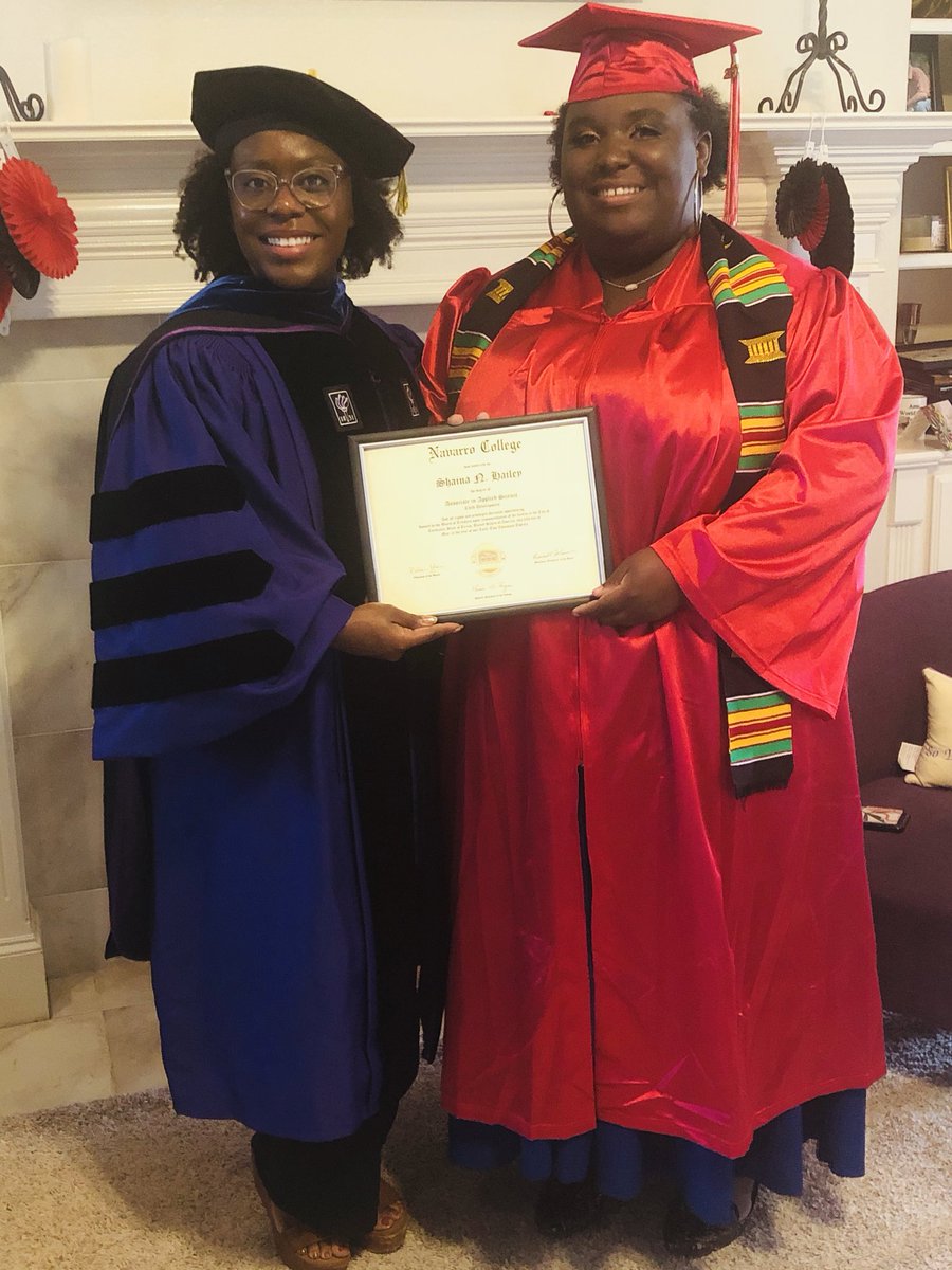 ChantalAHailey's tweet photo. First ceremony in full regalia. Congratulations to Shaina Hailey, associates in applied science in child development. #homegraduation #2020graduates https://t.co/xtrM9D0pvO