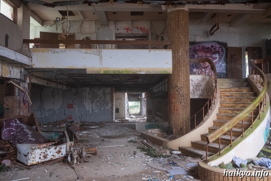 O Xrhsths 廃墟検索地図 Sto Twitter 日本be研究所 桑原研修所 日本be研究所桑原研修所は 静岡県田方郡函南町にある研修施設 跡 伊豆スカイラインの熱海ic近く 周囲にまったく建物のない立地に位置する Beセミナー研究所 N本be研究所 B 研修所 B研究所 O Xrhsths 廃墟検索地図 Sto Twitter 日本be研究所 桑原研修所 日本be研究所桑原研修所は 静岡県田方郡函南町にある研修施設 跡 伊豆スカイラインの熱海ic近く 周囲にまったく建物のない立地に位置する Beセミナー研究所 N本be研究所 B 研修所 B研究所