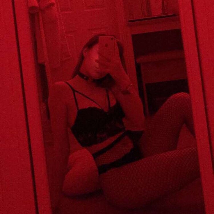 Laura11310486's tweet photo. 🍆Je suis nouvelle 🍆

Rt+likes je t'envoie des nudes gratuitement #nude #COVID19 #nuditydrawingchallenge #FILLTHEDAM https://t.co/fL2XTJBjW6
