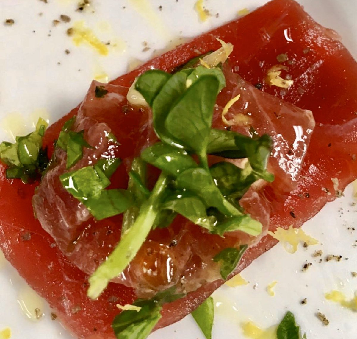 IndpiRed! Hope to sea you soon! ♥️ #tunacrudo #salmoncaviar #lemonzesr #smokedseasalt #thankyou #beeell #fialafood