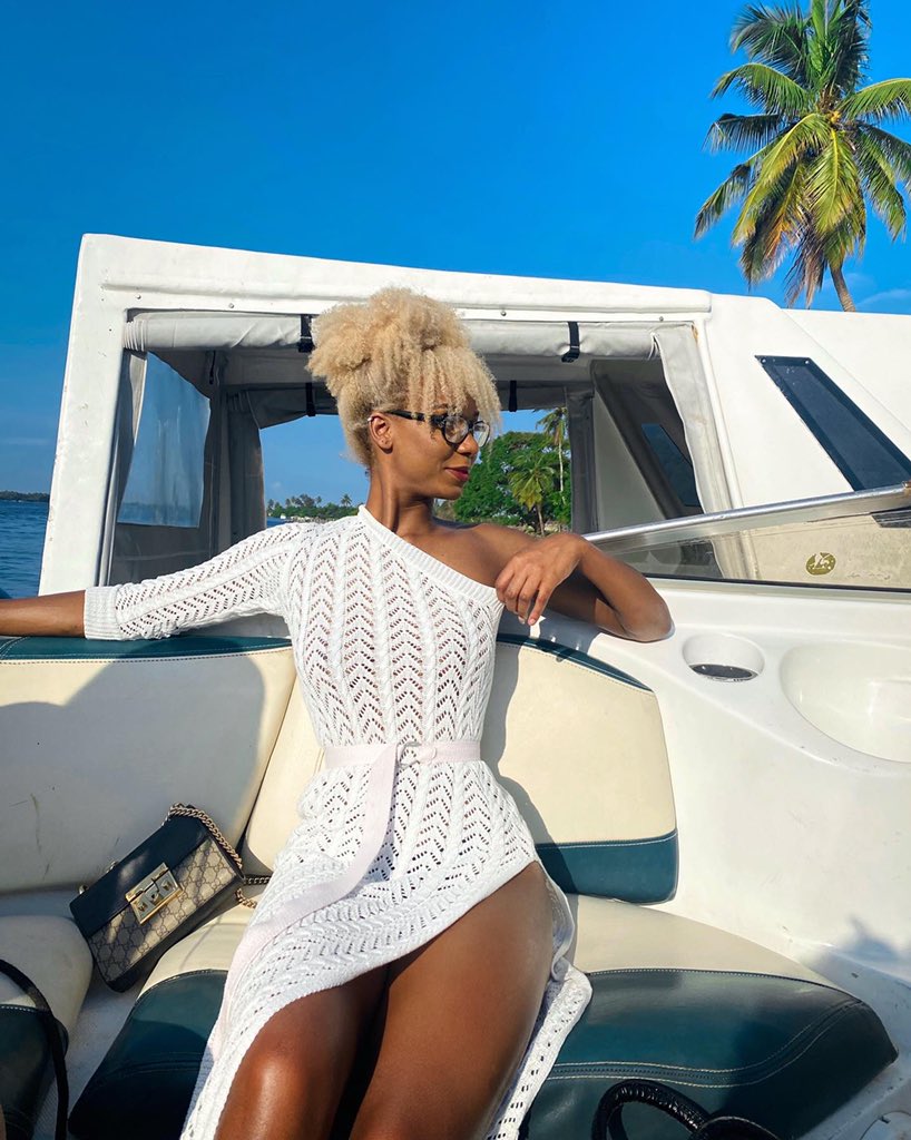 sinatrazantout's tweet photo. I’ll just leave this here, been long I post me on Twitter 💙 #summer2020 https://t.co/v2bBcDn29h