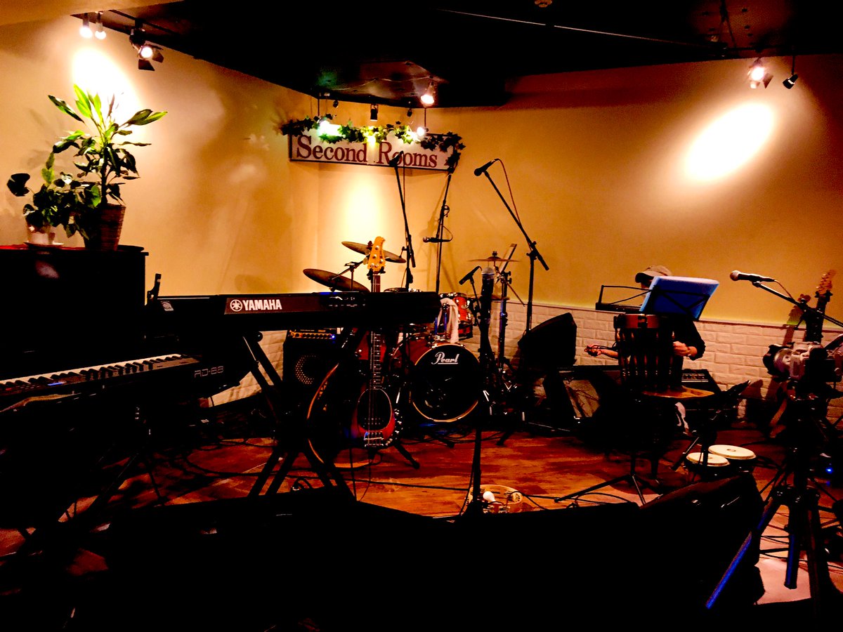 mm23mpiano's tweet photo. ライブ配信をみてくださり、温かな言葉を沢山下さり、また足を運んで見に来て頂いた、皆様本当にありがとうございました。♥️😊

そして、#Secondrooms のスタッフの皆様
#Backslap 最高のバンドメンバーたち
いつもみんな優しく　音楽が大好きな皆に囲まれて幸せでした

また会いましょう❤️最高やった https://t.co/ctcLFEVl83