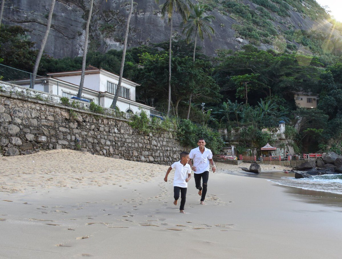 Paulinho__Play's tweet photo. Nao existe mãe perfeita ou pai ideias, o que importa mesmo é estar no momentos especial da vida deles, 🥰🥰 feliz dias dos pais! https://t.co/jYFHEdUVyh