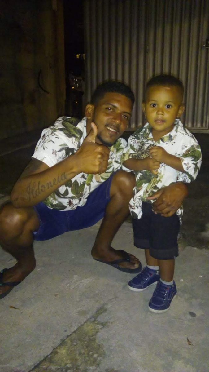 Bieldograu22's tweet photo. Feliz dia dos pais ❤👨‍👦 https://t.co/h2frzyt6eD