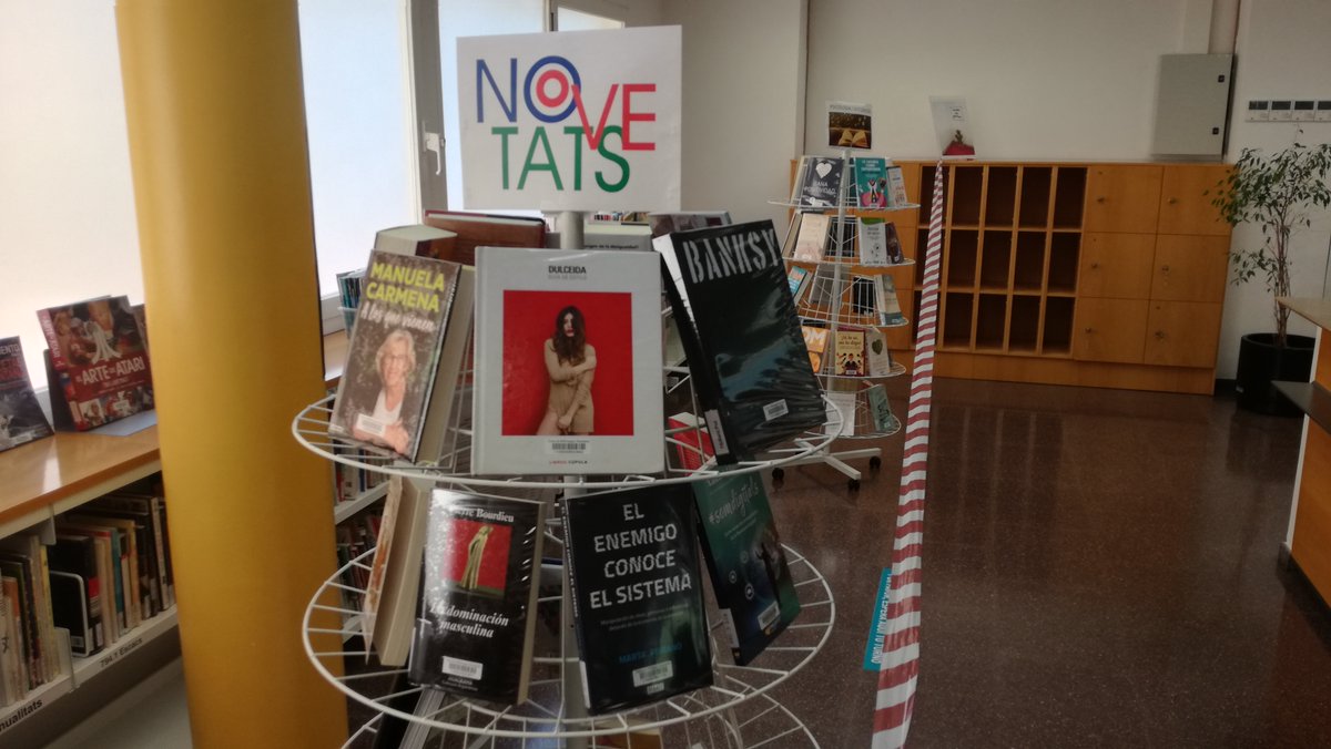 escriuweb's tweet image. A les @BibliotequesLH  i @bibliotequesXBM hi ha novetats!! Tenim DE TOT, senyors i senyores!!!! 
I amb tota seguritat i higiene, qui dóna més? #Vinealabiblio
#CulturaLH #BibliotequesLH #