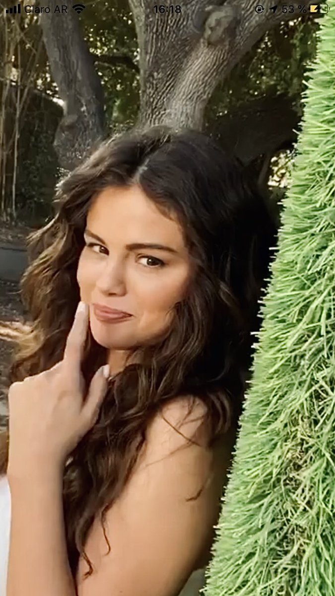 sselenagoddess's tweet photo. no podes ser tan hermosa selena gomez mE VAS A MATAR MUJER https://t.co/McNUrLOEF5
