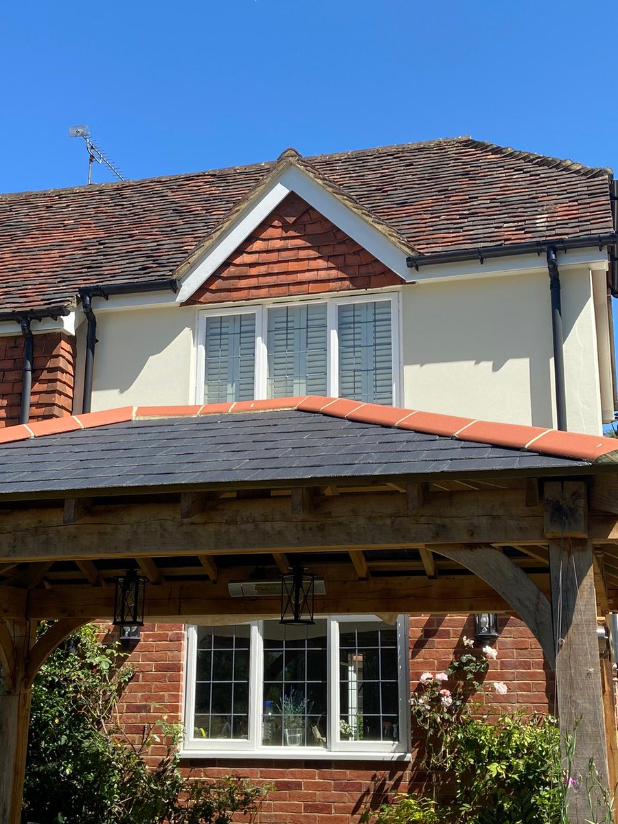 igarforth's tweet image. Ollie, Jen and Samm are working hard on this lovely interior whilst Tom and Jack are completing the exterior to another house